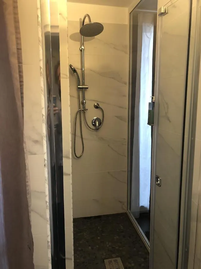 Pietranera Apartments Катания
