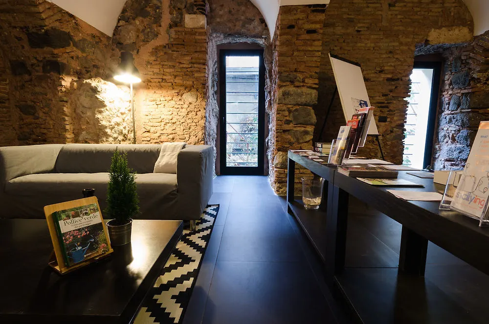 Pietranera Apartments Катания Италия