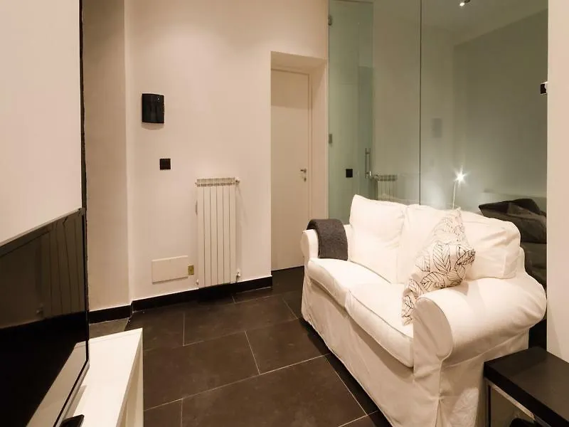 Pietranera Apartments Катания