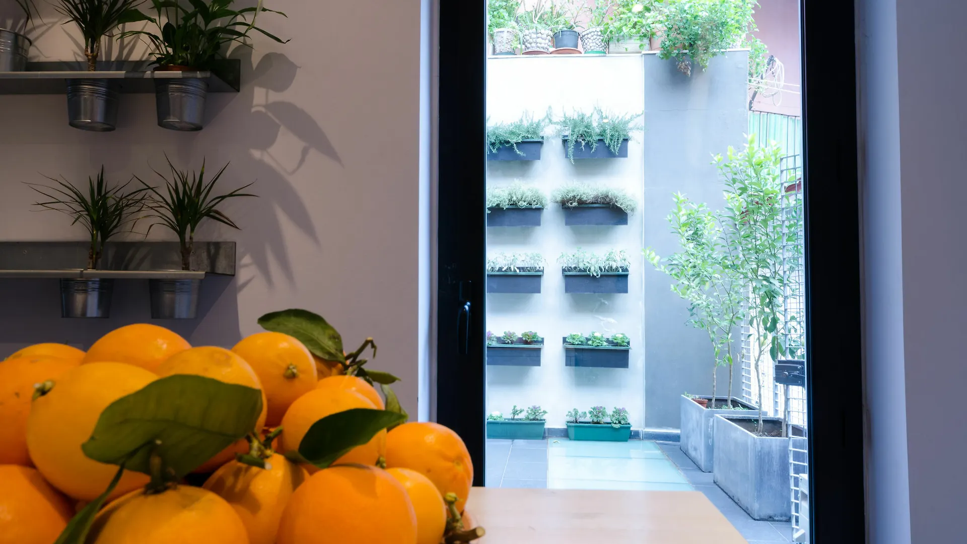 Pietranera Apartments Катания