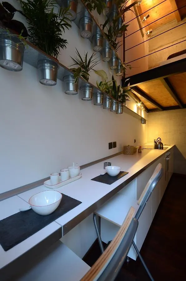 Pietranera Apartments Катания